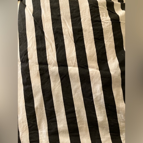 Pottery Barn Teen Full Bed Duvet Cover, 6 Set Pillow Shams Set,Bedskirt 18” drop - Picture 4 of 12